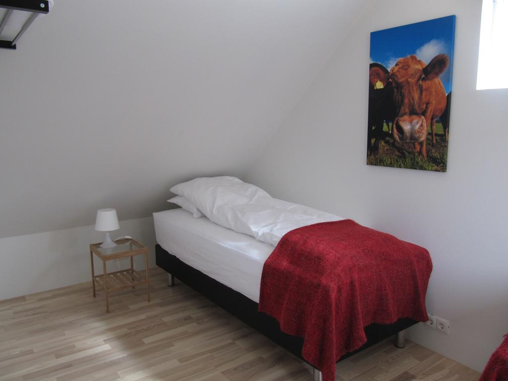 Grand-Inn Bar And Bed Saudarkrokur Ruang foto