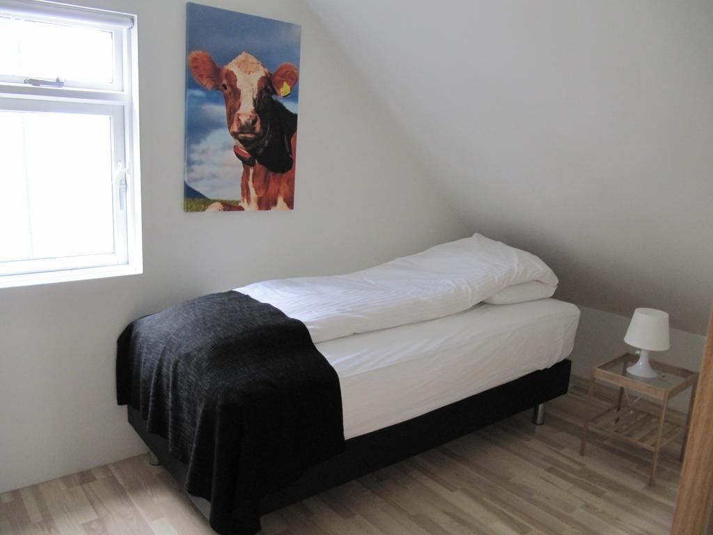 Grand-Inn Bar And Bed Saudarkrokur Ruang foto
