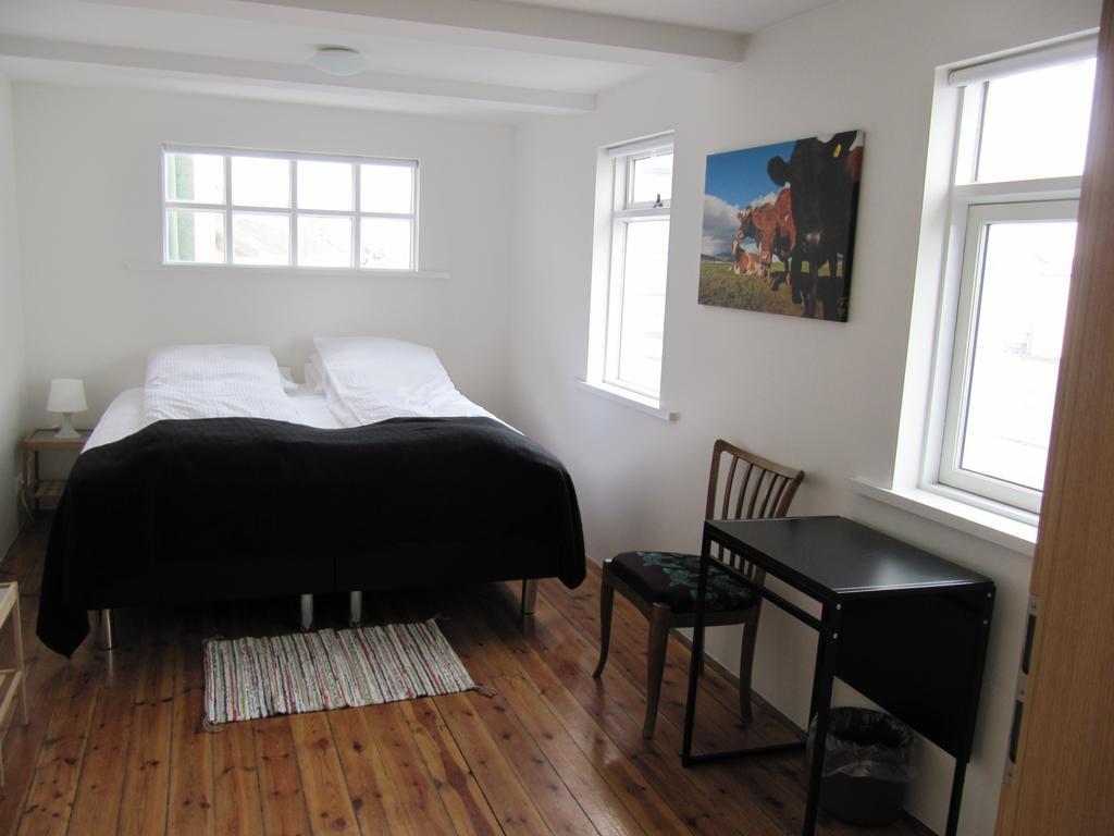 Grand-Inn Bar And Bed Saudarkrokur Bagian luar foto
