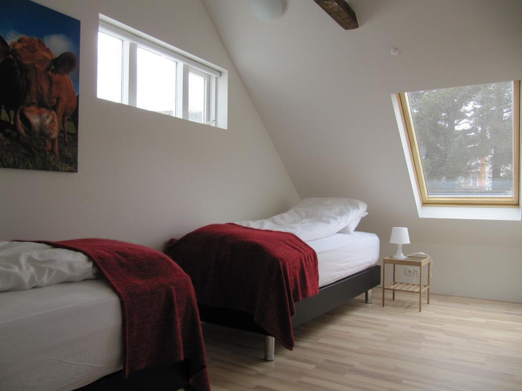 Grand-Inn Bar And Bed Saudarkrokur Ruang foto