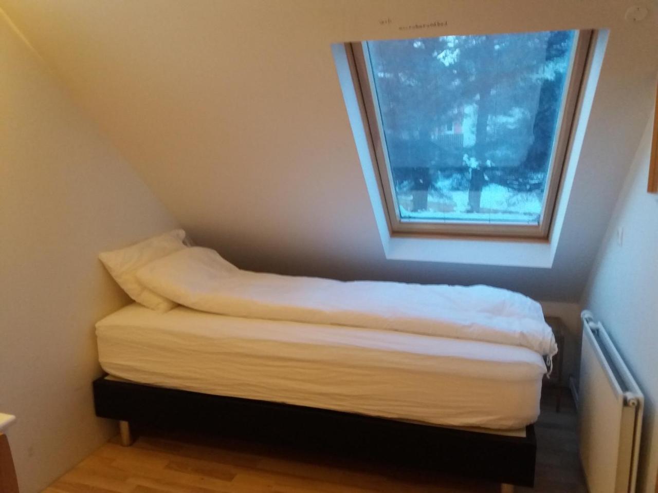 Grand-Inn Bar And Bed Saudarkrokur Bagian luar foto