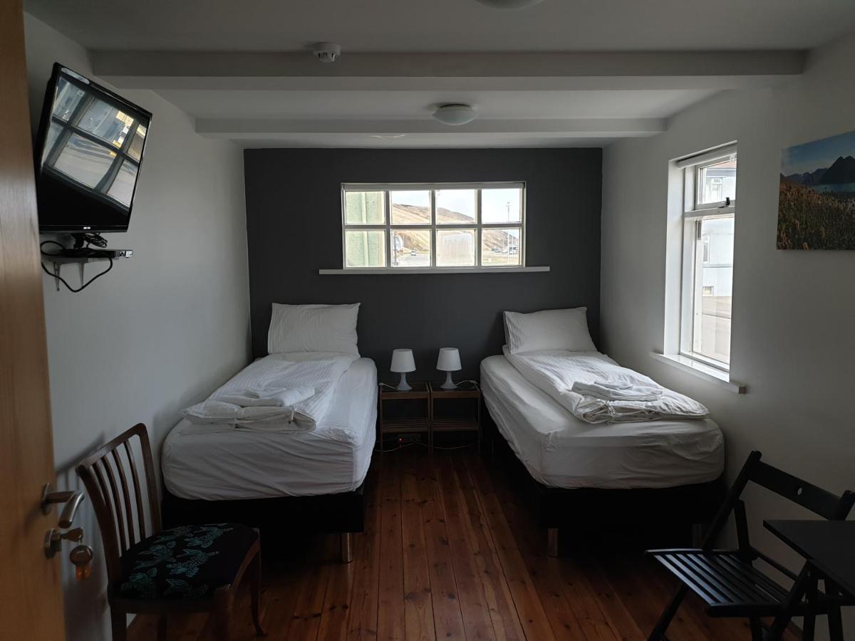Grand-Inn Bar And Bed Saudarkrokur Bagian luar foto